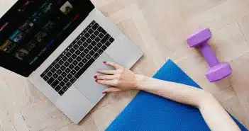 Découvrez les nombreux avantages des formations en ligne pour une solution pratique et accessible